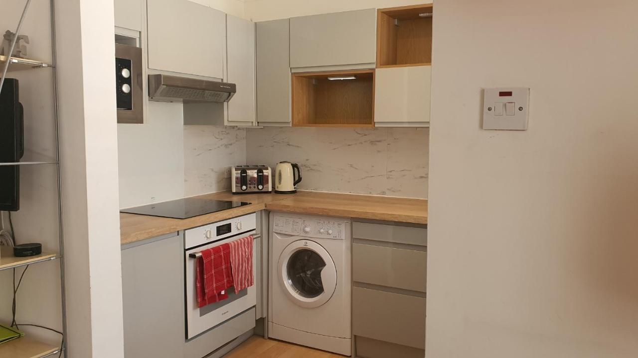 Brondesbury Arms Apartment London Exterior photo